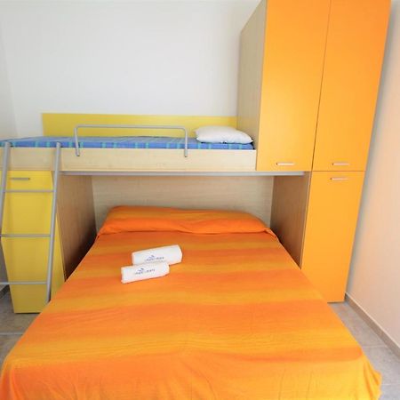 Trilocale Arancione Climatizzato Con Terrazza Panoramica Apartment Torre San Giovanni Ugento Luaran gambar